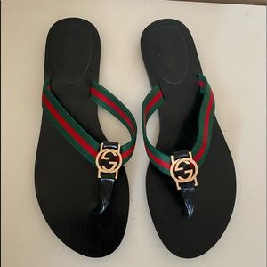 Gucci slide. Don’t know if it’s authentic.